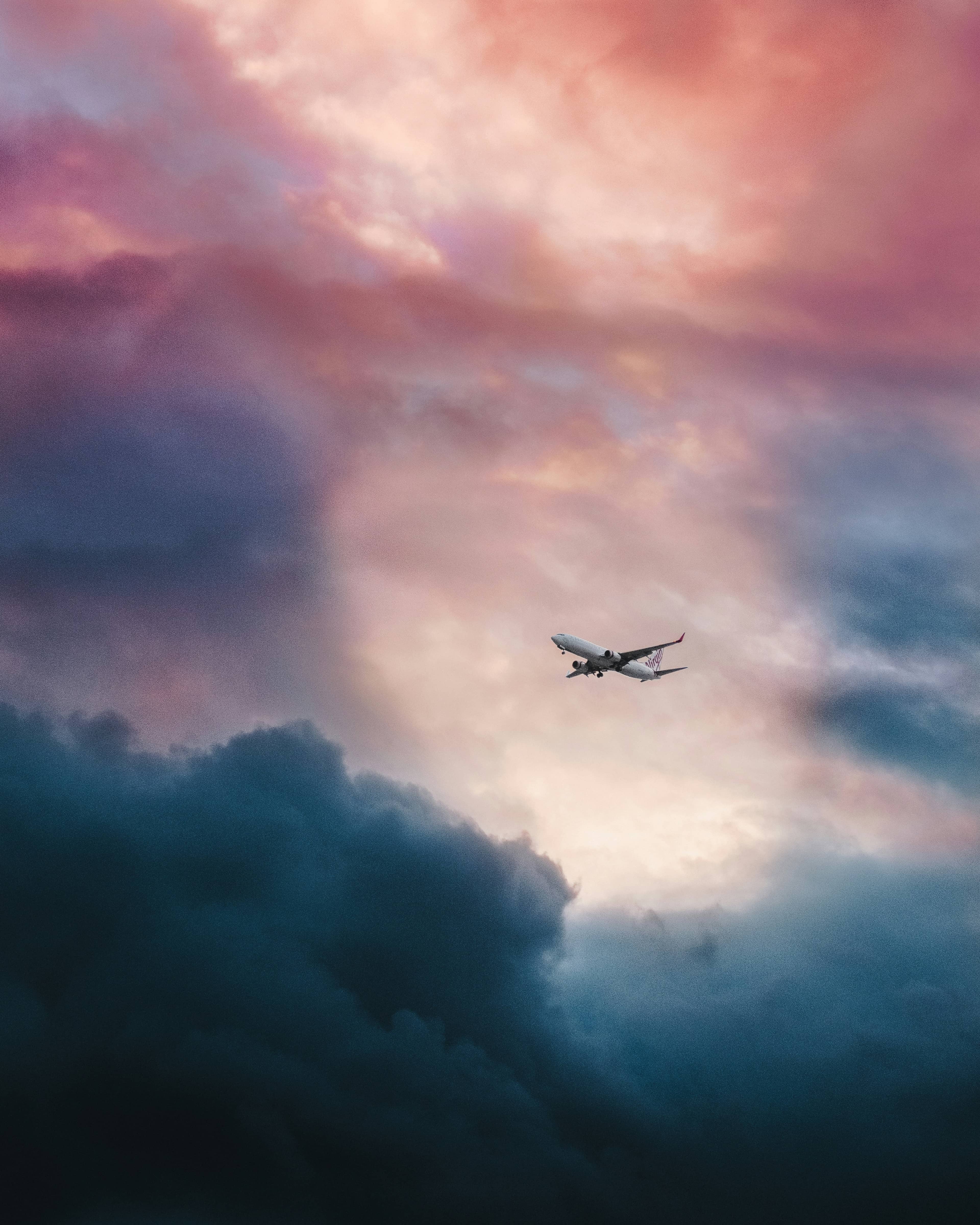 Comment économiser sur vos billets d'avion : Les 5 meilleures applications en 2025