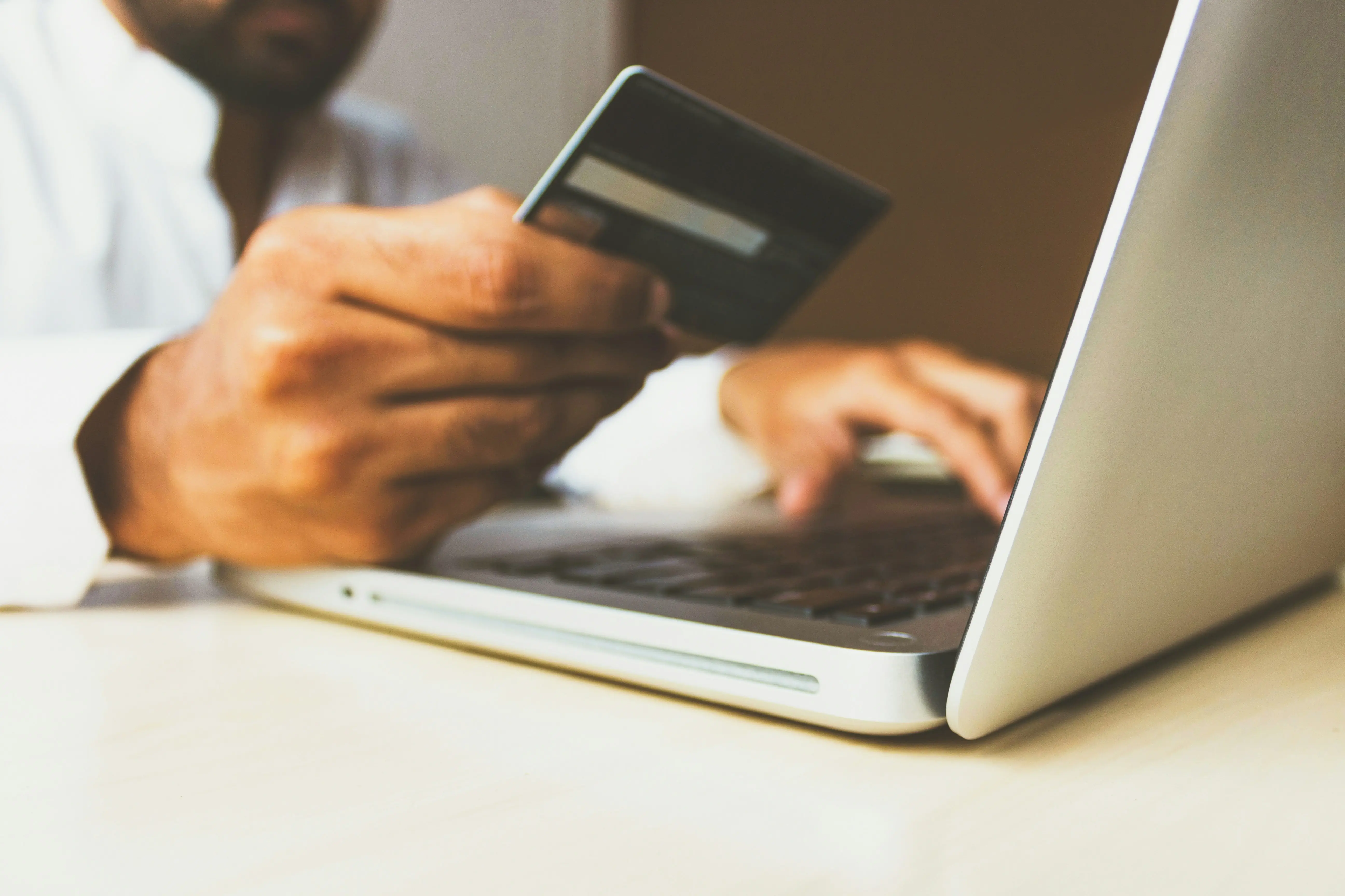 Réduire les frais avec les applis Bill Pay